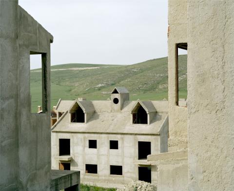 Laurence Bonvin, On The Edges Of Paradise , Aux confins du paradis, 2005-2006