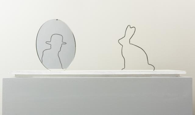 Markus Raetz, Hasenspiegel, Miroir-lapin, 1988-2000