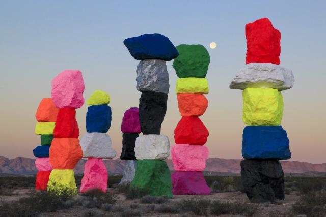 Photographie des Seven Magic Mountains