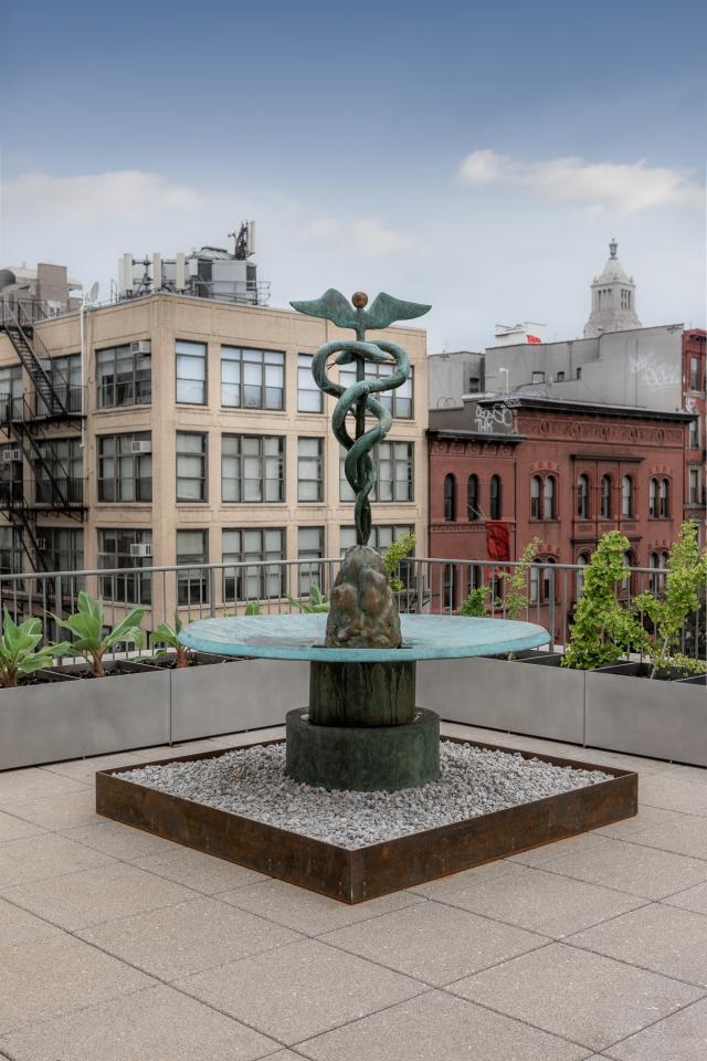 meret oppenheim hermes fountain