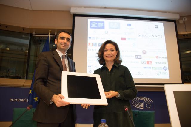 Loa Haagen Pictet et Prof. Luca Desiata